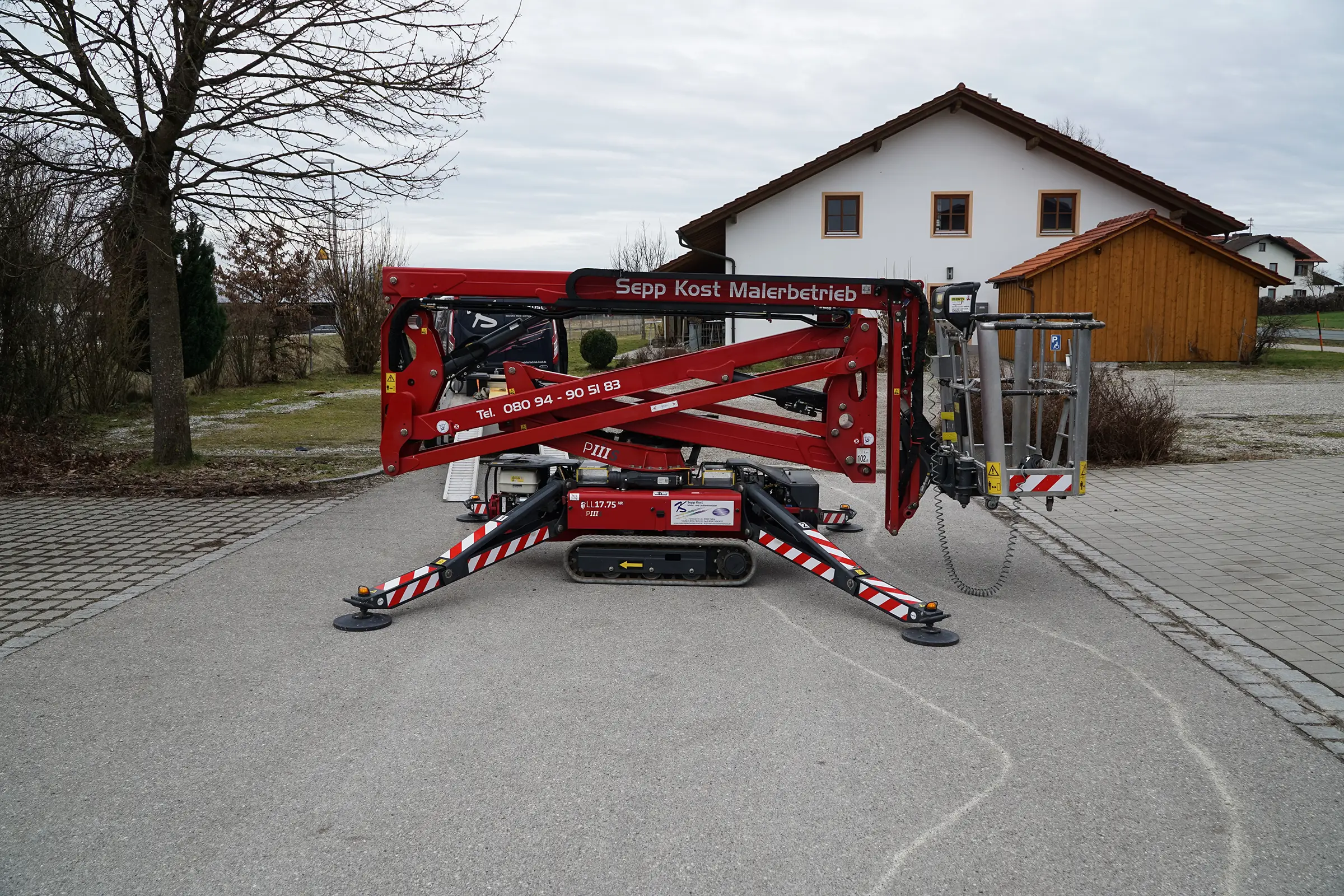 malermeister-sepp-kost-hebebuehne